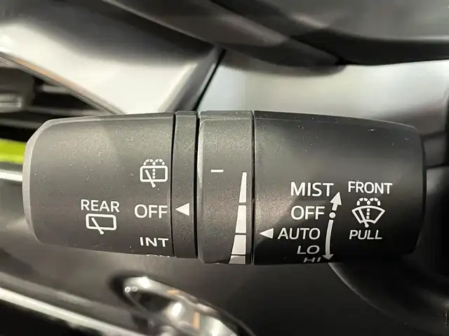 マツダ ＣＸ－５ XD フィールドジャーニー 愛知県 2022(令4)年 2.4万km ポリメタルグレーM マツダコネクトナビ/(フルセグ/BT/USB/スマートホン連携)/アラウンドビューモニター/BOSEサウンド/アイアクティブセンス＝＝＝＝＝＝＝＝＝/レーダークルーズコントロール/車間制御システム/車間認知支援システム/衝突軽減防止/レーンキープアシストシステム/ブラインドスポットモニター/ドライバーアテンションアラート/スマートブレーキサポート/パーキングセンサー/速度＆標識認識/＝＝＝＝＝＝＝＝＝＝＝＝＝＝＝＝＝＝/ドライブレコーダー前後/ETC/シートヒーター/ステアリングヒーター/革巻きステアリング/ステアリングスイッチ/ドライブセレクト/オートホールド/パドルシフト/MTモード付AT/アイドリングストップ/ヘッドアップディスプレイ/プッシュスタート＆スマートキ/ウインカー付き電動格納ミラー/LEDヘッドライト/フォグランプ/純正フロアマット/純正17インチAW