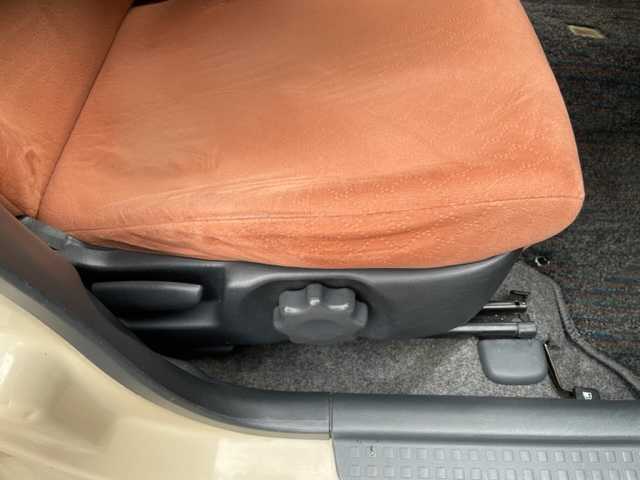 スズキ ラパン G 東京都 2005(平17)年 6.5万km ココナッツベージュメタリック 社外メモリナビ【AVIC-RZ802】/・DTV/BT/CD/DVD/ラジオ/ETC/電動ドアミラー/社外グリル/MUD STARタイヤ（ホワイトレター）/板キー×2/ドアバイザー/純正フロアマット/取扱説明書