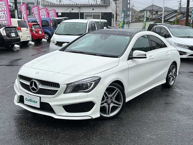 メルセデス・ベンツ ＣＬＡ１８０ AMGライン 愛知県 2014(平26)年 3.6万km カルサイトホワイト /禁煙車/正規ディーラー車//パノラミックスライディングルーフ//メーカーHDDナビ・フルセグTV//ETC/クルーズコントロール//ESP（横滑り防止装置）//パークトロニック//コーナーセンサー//アテンションアシスト//車間距離警告//D/N席パワーシート（メモリ付き）//D/N席シートヒーター//黒レザーDINAMICAシート//電動格納ミラーウィンカー//AMG5ツインスポークホイール//AMGフロアマット//キセノンオートライト//ステアリングスイッチ//取扱説明書/新車保証書