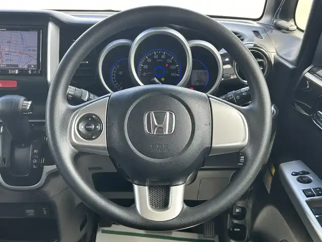 ホンダ Ｎ ＢＯＸ カスタム SSパッケージ 山形県 2015(平27)年 7.3万km スマートブラック ４WD/純正メモリーナビ/フルセグTV/FM/AM/iPod/DVD/Bluetooth/バックカメラ/横滑り防止装置/シートヒーター/両側パワースライド/デイズチャージライト/フォグランプ/AUTOライト/純正バイザ/純正マット/リモコンキー/ダブルエアバック