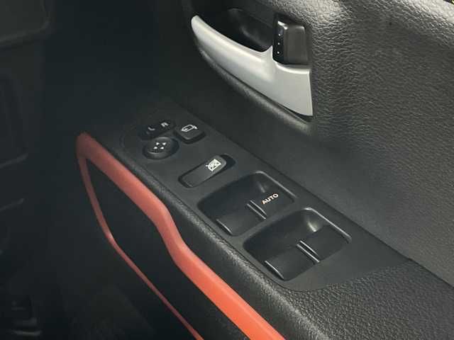 スズキ ハスラー HYBRID X 愛知県 2020(令2)年 5.9万km バーミリオンオレンジ/ガンメタリック2トーン 8インチナビ/（AM/FM/フルセグ/BT/CD/DVD）/バックカメラ/スズキセーフティサポート/・衝突軽減ブレーキ/・クリアランスソナー/・レーンキープアシスト/前方ドライブレコーダー/ETC/シートヒーター/純正15インチアルミホイール/スマートキー/スペアキー有/LEDヘッドライト/フロントフォグライト/革巻きステアリング/ドアバイザー/電動格納ミラー/横滑り防止装置