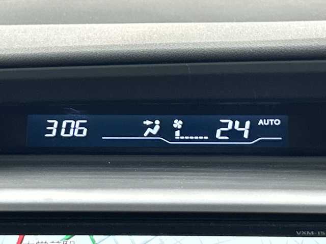 ホンダ ステップワゴン スパーダ Z 愛知県 2014(平26)年 7.8万km 白 禁煙車/純正9インチナビ/（CD/DVD/Bluetooth/フルセグTV/AM/FM)/バックカメラ/クルーズコントロール/ドライブレコーダー/ETC/両側パワースライドドア/パドルシフト/純性16インチアルミホイール/スマートキー/純正フロアマット/横滑り防止装置/HIDヘッドライト/フロントフォグランプ/電動格納ミラー