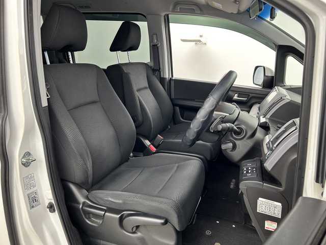 ホンダ ステップワゴン スパーダ Z 愛知県 2014(平26)年 7.8万km 白 禁煙車/純正9インチナビ/（CD/DVD/Bluetooth/フルセグTV/AM/FM)/バックカメラ/クルーズコントロール/ドライブレコーダー/ETC/両側パワースライドドア/パドルシフト/純性16インチアルミホイール/スマートキー/純正フロアマット/横滑り防止装置/HIDヘッドライト/フロントフォグランプ/電動格納ミラー