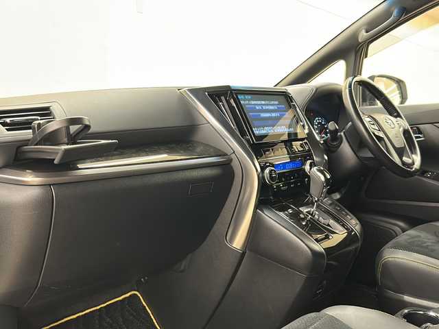 トヨタ ヴェルファイア 2.5Z Aエディデョン ゴールデンアイズ 道央・札幌 2016(平28)年 6.2万km ホワイトパールクリスタルシャイン /4WD//寒冷地仕様//LEDヘッドランプ//オートライト//ワンオーナー//純正メモリナビ//純正フルセグテレビ//純正フロアマット//バックカメラ//アイドリングストップ//フリップダウンモニター//クルーズコントロール//ドアバイザー//プッシュスタート//両側パワースライドドア//パワーバックドア//ETC