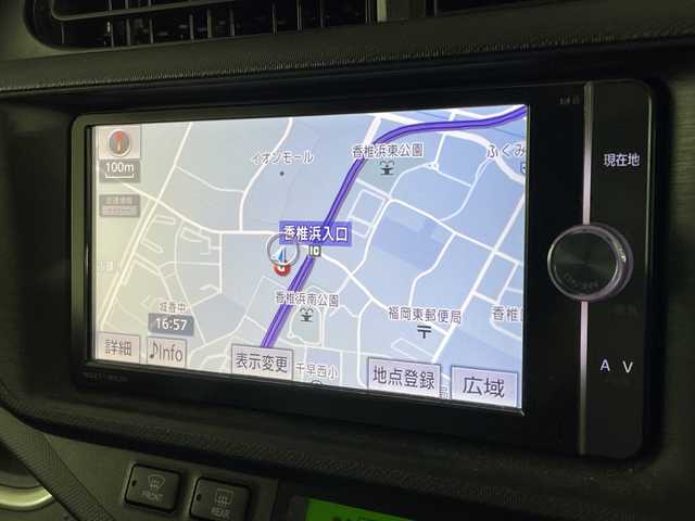 トヨタ アクア G ブラックソフトレザーセレ 福岡県 2014(平26)年 6.1万km ライムホワイトパールクリスタルシャイン 純正メモリナビ/・CD/DVD/BT/フルセグTV/・バックモニター/レザーシート/・シートヒーター（D/N)/革巻きステアリング/ステアリングリモコン/ETC/スマートキー/・スペアキー/・プッシュスタート/オートライト/純正フロアマット/ドアバイザー