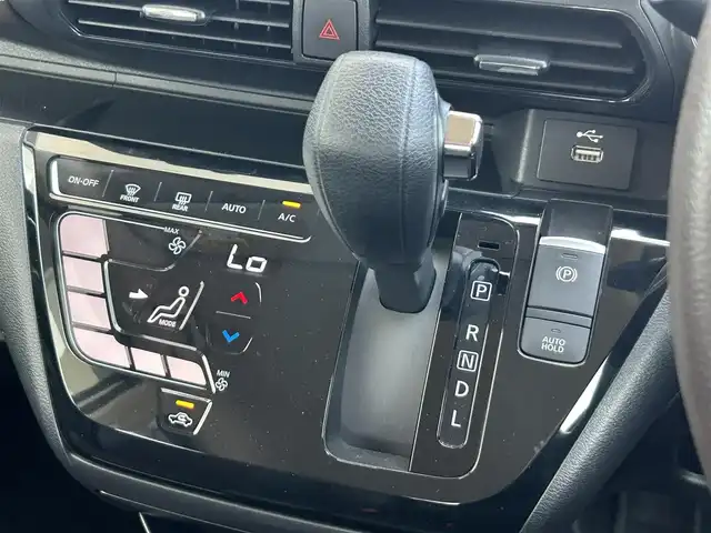 日産 デイズ HWS X プロパイロットED 静岡県 2020(令2)年 5.7万km ホワイトパール エマージェンシーブレーキ/・車線逸脱警報/・車線逸脱防止支援/・ソナー/プロパイロット/純正９型ＳＤナビ/フルセグＴＶ/ＤＶＤ再/ＢＴオーディオ/ＭＯＰプレミアムグラデーションインテリア/全周囲/ドラレコ/ＥＴＣ/ＬＥＤヘッドライト/フォグランプ/純正１５ＡＷ