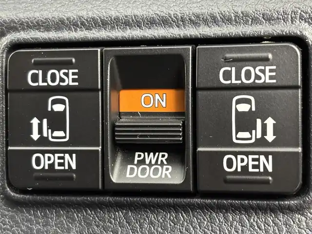 トヨタ シエンタ ファンベースG 福岡県 2018(平30)年 10.7万km ホワイトパールクリスタルシャイン モデリスタエアロ　/純正ナビ　/バックカメラ　/両側パワースライドドア　/デジタルルームミラー　/ビルトインＥＴＣ　/ドライブレコーダー　/衝突軽減被害システム　/レーンキープ　/シートヒーター　/ステアリングヒーター