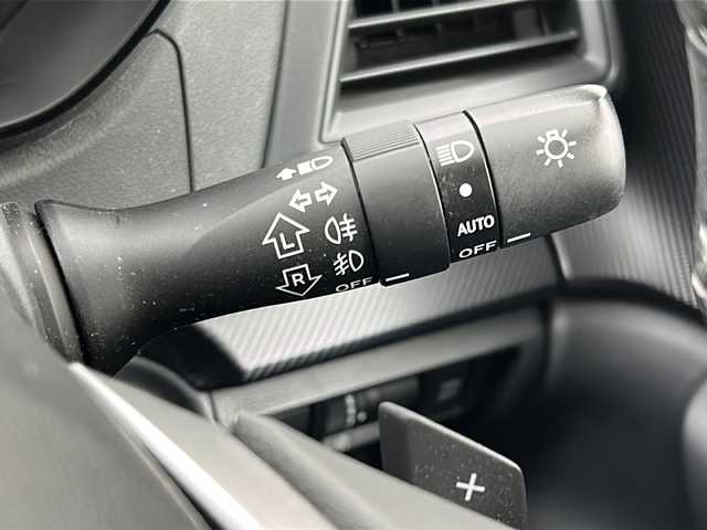 スバル インプレッサ スポーツ 1．6i－Lアイサイト 宮城県 2017(平29)年 4.3万km クリスタルホワイトP 禁煙車/アイサイト/・衝突軽減ブレーキ/・アダプティブクルーズコントロール/・レーンキープアシスト/・ブラインドスポットモニター/純正8インチナビ/・CD.DVD.SD.BT/・フルセグTV/バックカメラ/パドルシフト/ドライブレコーダー/ETC/前後コーナーセンサー/スマートキー×２/プッシュスタート/横滑り防止装置/ステアリングスイッチ/社外16インチアルミホイール/純正フロアマット