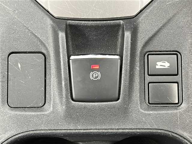 スバル インプレッサ スポーツ 1．6i－Lアイサイト 宮城県 2017(平29)年 4.3万km クリスタルホワイトP 禁煙車/アイサイト/・衝突軽減ブレーキ/・アダプティブクルーズコントロール/・レーンキープアシスト/・ブラインドスポットモニター/純正8インチナビ/・CD.DVD.SD.BT/・フルセグTV/バックカメラ/パドルシフト/ドライブレコーダー/ETC/前後コーナーセンサー/スマートキー×２/プッシュスタート/横滑り防止装置/ステアリングスイッチ/社外16インチアルミホイール/純正フロアマット