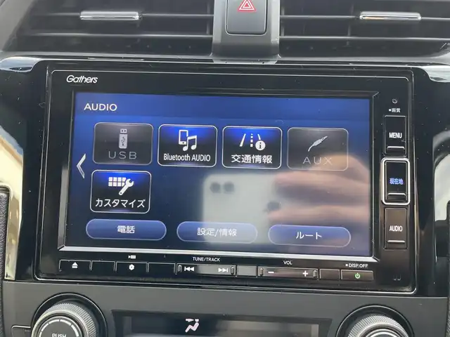 ホンダ シビック ハッチバック 福島県 2020(令2)年 6万km プラチナホワイトパール 純正メモリーナビ/CD/DVD/SD/BT/USB/フルセグTV/BLITZ車高調/BLITZマフラー/フルエアロ/ホンダセンシング/レーダークルーズコントロール/アイドリングストップ/革コンビシート(プライムスムースＸファブリック)/パワーシート/シートヒーター/ステアリングリモコン/バックカメラ/ドライブレコーダー/ビルトインETC 2.0/オートライト/LEDヘッドライト/フォグライト/プッシュスタート/ドアバイザー/フロアマット