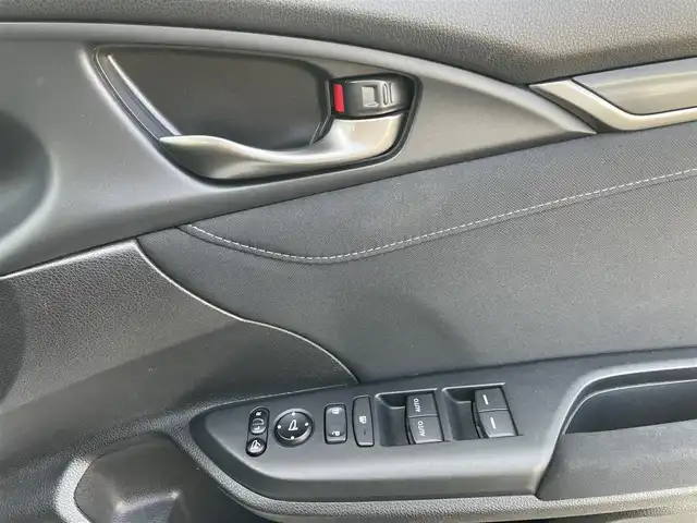 ホンダ シビック ハッチバック 福島県 2020(令2)年 6万km プラチナホワイトパール 純正メモリーナビ/CD/DVD/SD/BT/USB/フルセグTV/BLITZ車高調/BLITZマフラー/フルエアロ/ホンダセンシング/レーダークルーズコントロール/アイドリングストップ/革コンビシート(プライムスムースＸファブリック)/パワーシート/シートヒーター/ステアリングリモコン/バックカメラ/ドライブレコーダー/ビルトインETC 2.0/オートライト/LEDヘッドライト/フォグライト/プッシュスタート/ドアバイザー/フロアマット