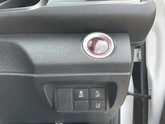 ホンダ シビック ハッチバック 福島県 2020(令2)年 6万km プラチナホワイトパール 純正メモリーナビ/CD/DVD/SD/BT/USB/フルセグTV/BLITZ車高調/BLITZマフラー/フルエアロ/ホンダセンシング/レーダークルーズコントロール/アイドリングストップ/革コンビシート(プライムスムースＸファブリック)/パワーシート/シートヒーター/ステアリングリモコン/バックカメラ/ドライブレコーダー/ビルトインETC 2.0/オートライト/LEDヘッドライト/フォグライト/プッシュスタート/ドアバイザー/フロアマット