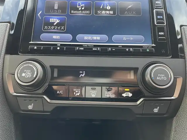 ホンダ シビック ハッチバック 福島県 2020(令2)年 6万km プラチナホワイトパール 純正メモリーナビ/CD/DVD/SD/BT/USB/フルセグTV/BLITZ車高調/BLITZマフラー/フルエアロ/ホンダセンシング/レーダークルーズコントロール/アイドリングストップ/革コンビシート(プライムスムースＸファブリック)/パワーシート/シートヒーター/ステアリングリモコン/バックカメラ/ドライブレコーダー/ビルトインETC 2.0/オートライト/LEDヘッドライト/フォグライト/プッシュスタート/ドアバイザー/フロアマット