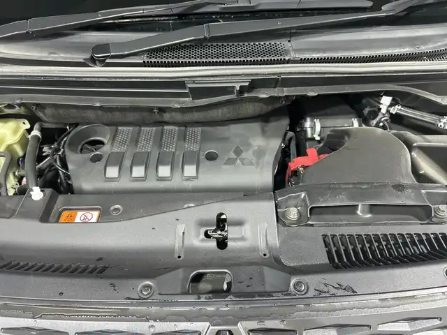 三菱 デリカＤ：５ ジャスパー 神奈川県 2023(令5)年 1.7万km ブラックダイヤモンド/グラファイトグレーメタリック 4WD/純正10.1型SDナビゲーション/AM FM  Bluetooth HDMI CD　DVD/マルチアラウンドモニター/両側パワースライドドア/E-アシスト/レーダークルーズコントロール/シートヒーター/パワーシート/ETC/ドライブレコーダー/フロアマット/ステアリングヒーター/パワーバックドア/スマートキー/スペアキー/LEDヘッドライト/オートライト/オートマチックハイビーム/純正18インチアルミホイル/ドアバイザー/車線維持支持機能/クリアランスソナー