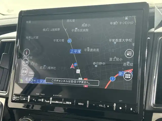 三菱 デリカＤ：５ ジャスパー 神奈川県 2023(令5)年 1.7万km ブラックダイヤモンド/グラファイトグレーメタリック 4WD/純正10.1型SDナビゲーション/AM FM  Bluetooth HDMI CD　DVD/マルチアラウンドモニター/両側パワースライドドア/E-アシスト/レーダークルーズコントロール/シートヒーター/パワーシート/ETC/ドライブレコーダー/フロアマット/ステアリングヒーター/パワーバックドア/スマートキー/スペアキー/LEDヘッドライト/オートライト/オートマチックハイビーム/純正18インチアルミホイル/ドアバイザー/車線維持支持機能/クリアランスソナー