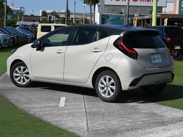 トヨタ アクア Z 千葉県 2023(令5)年 6.2万km ベージュⅡ 185/65R15/アドバンスドパーク/Toyota Safety Sense/・プリクラッシュセーフティ/・レーンディパーチャーアラート/・オートハイビーム/・レーダークルーズコントロール/・ブラインドスポットモニター/・RCTA（リヤクロストラフィックアラート）/ヘッドアップディスプレイ/純正コネクティッドナビ/地デジTV/【Bluetooth接続】/パノラミックビューモニター/運転席パワーシート/前席シートヒーター/ハーフレザーシート/革巻きステアリング/ステアリングスイッチ/ETC/LEDヘッドライト/LEDフォグライト/ウインカーミラー/クリアランスソナー/純正15インチアルミホイル/サイド/カーテンエアバッグ/スマートキー