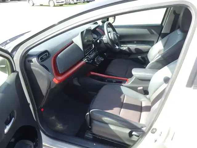 トヨタ アクア Z 千葉県 2023(令5)年 6.2万km ベージュⅡ 185/65R15/アドバンスドパーク/Toyota Safety Sense/・プリクラッシュセーフティ/・レーンディパーチャーアラート/・オートハイビーム/・レーダークルーズコントロール/・ブラインドスポットモニター/・RCTA（リヤクロストラフィックアラート）/ヘッドアップディスプレイ/純正コネクティッドナビ/地デジTV/【Bluetooth接続】/パノラミックビューモニター/運転席パワーシート/前席シートヒーター/ハーフレザーシート/革巻きステアリング/ステアリングスイッチ/ETC/LEDヘッドライト/LEDフォグライト/ウインカーミラー/クリアランスソナー/純正15インチアルミホイル/サイド/カーテンエアバッグ/スマートキー