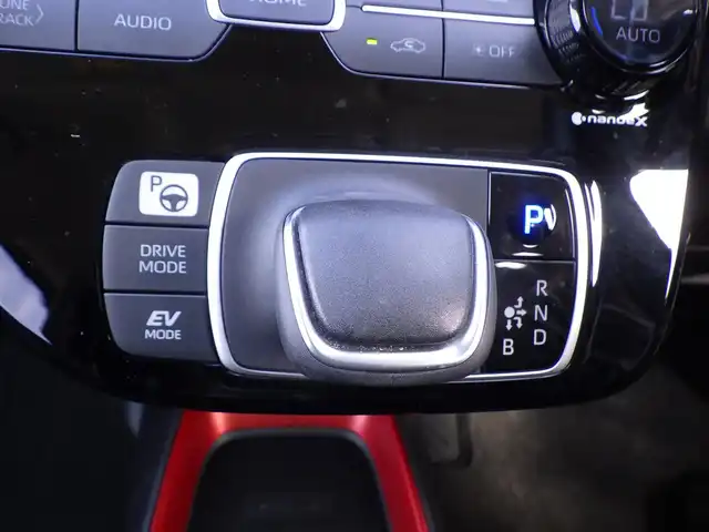 トヨタ アクア Z 千葉県 2023(令5)年 6.2万km ベージュⅡ 185/65R15/アドバンスドパーク/Toyota Safety Sense/・プリクラッシュセーフティ/・レーンディパーチャーアラート/・オートハイビーム/・レーダークルーズコントロール/・ブラインドスポットモニター/・RCTA（リヤクロストラフィックアラート）/ヘッドアップディスプレイ/純正コネクティッドナビ/地デジTV/【Bluetooth接続】/パノラミックビューモニター/運転席パワーシート/前席シートヒーター/ハーフレザーシート/革巻きステアリング/ステアリングスイッチ/ETC/LEDヘッドライト/LEDフォグライト/ウインカーミラー/クリアランスソナー/純正15インチアルミホイル/サイド/カーテンエアバッグ/スマートキー