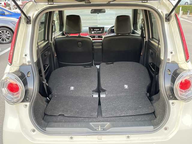 ダイハツ キャスト スポーツ SAⅡ 長野県 2017(平29)年 9.5万km パールホワイトⅢ ４ＷＤ/純正オーディオ CUK-W66D/　CD/USB/AUX/ＥＴＣ/本革巻ステアリング/パドルシフト/シートヒーター（Ｄ＋Ｎ席）/ハーフレザー/コーナーセンサー/純正フロアマット/プッシュスタート/アイドリングストップ/オートライト/ＬＥＤヘッドライト/純正アルミホイール/フォグランプ/ドアバイザー/スマートキー/スペアキー×１/ダブルサイドエアバッグ/横滑り防止機能/盗難防止機能