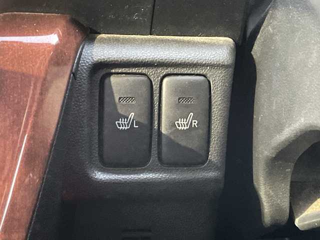 ダイハツ キャスト スポーツ SAⅡ 長野県 2017(平29)年 9.5万km パールホワイトⅢ ４ＷＤ/純正オーディオ CUK-W66D/　CD/USB/AUX/ＥＴＣ/本革巻ステアリング/パドルシフト/シートヒーター（Ｄ＋Ｎ席）/ハーフレザー/コーナーセンサー/純正フロアマット/プッシュスタート/アイドリングストップ/オートライト/ＬＥＤヘッドライト/純正アルミホイール/フォグランプ/ドアバイザー/スマートキー/スペアキー×１/ダブルサイドエアバッグ/横滑り防止機能/盗難防止機能