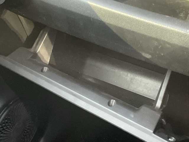 ダイハツ キャスト スポーツ SAⅡ 岩手県 2017(平29)年 9.5万km パールホワイトⅢ ４ＷＤ/純正オーディオ CUK-W66D/　CD/USB/AUX/ＥＴＣ/本革巻ステアリング/パドルシフト/シートヒーター（Ｄ＋Ｎ席）/ハーフレザー/コーナーセンサー/純正フロアマット/プッシュスタート/アイドリングストップ/オートライト/ＬＥＤヘッドライト/純正アルミホイール/フォグランプ/ドアバイザー/スマートキー/スペアキー×１/ダブルサイドエアバッグ/横滑り防止機能/盗難防止機能