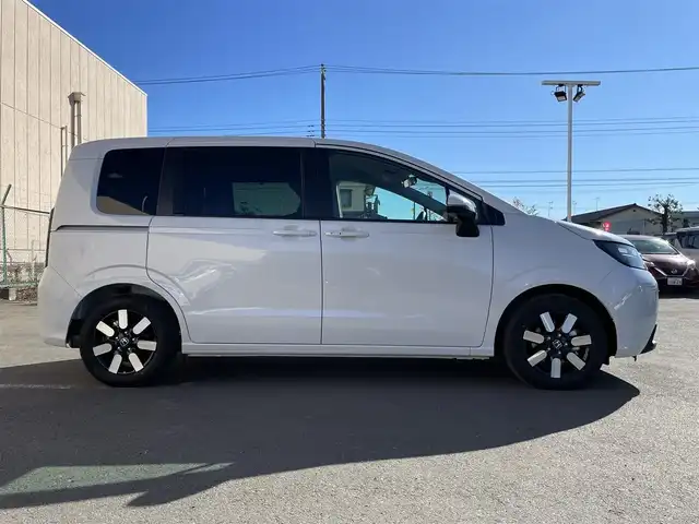 ホンダ フリード ハイブリット e:HEV AIR EX 東京都 2025(令7)年 0.1千km パール 登録済未使用車　/純正9型メモリナビフルセグ/BluetoothAudio/USB/AppleCarPlay/AndroidAuto/両パワ－スライドドア　/リアサーキュレーター/ＬＥＤヘッドライト　/ホンダセンシング　/オートハイビーム　/歩行者事故低減ステアリング　/アダプティブクルーズコントロール　/パーキングセンサ-/ブラインドスポットモニター/衝突軽減ブレーキ/誤発進抑制機能/近距離衝突軽減ブレーキ/路外逸脱抑制機能/プッシュエンジンスタート/保証書＆取説/Wエアバック＆ABS