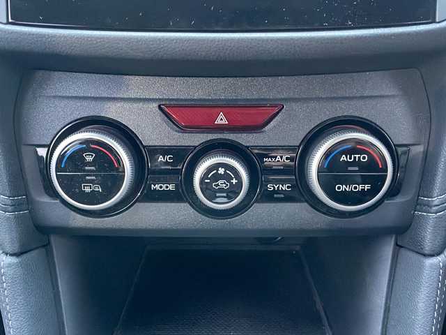 スバル インプレッサ スポーツ 2．0i－S アイサイト 富山県 2018(平30)年 5.5万km クォーツブルーP 禁煙車/４ＷＤ/STiリップスポイラー/純正メモリナビ/（DVD/Bluetooth/フルセグTV/USB/ipod/Carplay)/アイサイト/プッシュスタート/スマートキー×２/デイライト/ＥＴＣ/パドルシフト/ＬＥＤヘッドライト/純正フロアマット/純正アルミホイール/オートブレーキホールド/フォグランプ