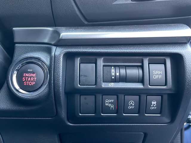 スバル インプレッサ スポーツ 2．0i－S アイサイト 富山県 2018(平30)年 5.5万km クォーツブルーP 禁煙車/４ＷＤ/STiリップスポイラー/純正メモリナビ/（DVD/Bluetooth/フルセグTV/USB/ipod/Carplay)/アイサイト/プッシュスタート/スマートキー×２/デイライト/ＥＴＣ/パドルシフト/ＬＥＤヘッドライト/純正フロアマット/純正アルミホイール/オートブレーキホールド/フォグランプ