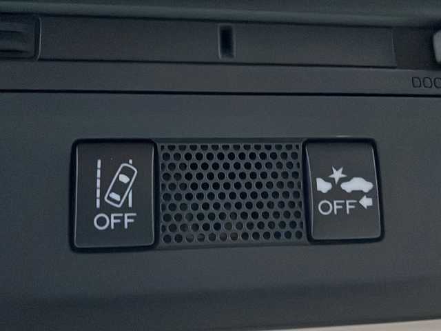 スバル インプレッサ スポーツ 2．0i－S アイサイト 富山県 2018(平30)年 5.5万km クォーツブルーP 禁煙車/４ＷＤ/STiリップスポイラー/純正メモリナビ/（DVD/Bluetooth/フルセグTV/USB/ipod/Carplay)/アイサイト/プッシュスタート/スマートキー×２/デイライト/ＥＴＣ/パドルシフト/ＬＥＤヘッドライト/純正フロアマット/純正アルミホイール/オートブレーキホールド/フォグランプ