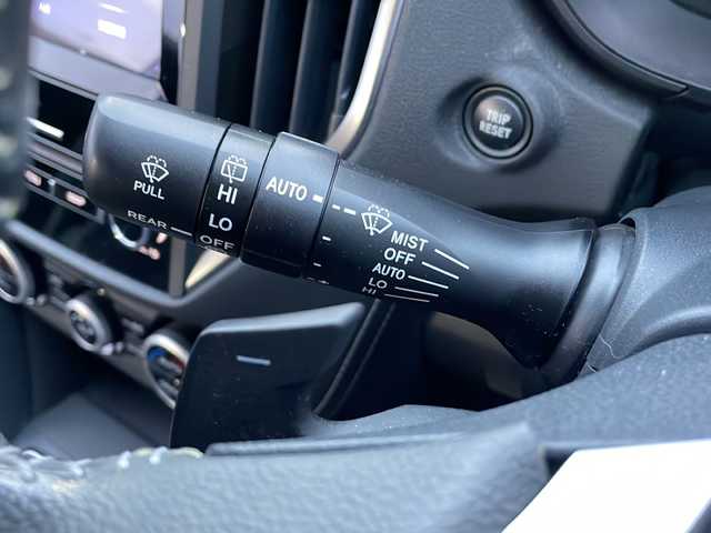 スバル インプレッサ スポーツ 2．0i－S アイサイト 富山県 2018(平30)年 5.5万km クォーツブルーP 禁煙車/４ＷＤ/STiリップスポイラー/純正メモリナビ/（DVD/Bluetooth/フルセグTV/USB/ipod/Carplay)/アイサイト/プッシュスタート/スマートキー×２/デイライト/ＥＴＣ/パドルシフト/ＬＥＤヘッドライト/純正フロアマット/純正アルミホイール/オートブレーキホールド/フォグランプ