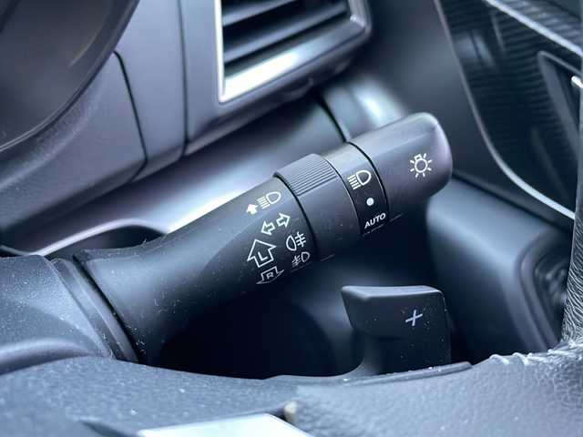 スバル インプレッサ スポーツ 2．0i－S アイサイト 富山県 2018(平30)年 5.5万km クォーツブルーP 禁煙車/４ＷＤ/STiリップスポイラー/純正メモリナビ/（DVD/Bluetooth/フルセグTV/USB/ipod/Carplay)/アイサイト/プッシュスタート/スマートキー×２/デイライト/ＥＴＣ/パドルシフト/ＬＥＤヘッドライト/純正フロアマット/純正アルミホイール/オートブレーキホールド/フォグランプ