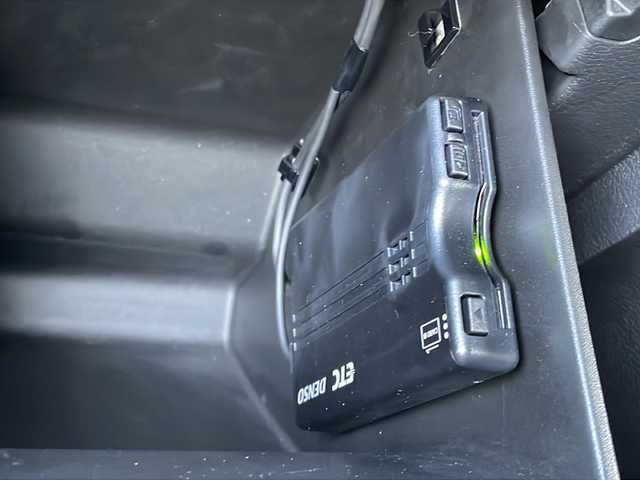 クライスラー・ジープ ジープ ラングラー アンリミテッド ウィリス 山口県 2020(令2)年 3.4万km ブラック 4WD/7インチタッチパネルモニター/・AM/FM/Bluetooth/USB/AUX/バック/サイドカメラ/ETC/前後ドライブレコーダー/純正ラバーフロアマット/17インチ純正アルミホイール/スマートキー・スペアキー有/プッシュアップスタート/フロントリアフォグランプ/オートライト/ヒルスタートアシスト/ヒルディセントコントロール/横滑り防止装置/アダプティブクルーズコントロール/衝突被害軽減システム/リアパークアシスト/取扱説明書/保証書/記録簿