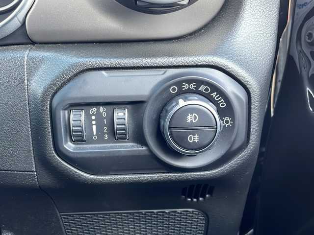 クライスラー・ジープ ジープ ラングラー アンリミテッド ウィリス 山口県 2020(令2)年 3.4万km ブラック 4WD/7インチタッチパネルモニター/・AM/FM/Bluetooth/USB/AUX/バック/サイドカメラ/ETC/前後ドライブレコーダー/純正ラバーフロアマット/17インチ純正アルミホイール/スマートキー・スペアキー有/プッシュアップスタート/フロントリアフォグランプ/オートライト/ヒルスタートアシスト/ヒルディセントコントロール/横滑り防止装置/アダプティブクルーズコントロール/衝突被害軽減システム/リアパークアシスト/取扱説明書/保証書/記録簿