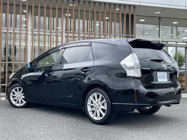 トヨタ プリウス α S ツーリングセレクション 鳥取県 2012(平24)年 9.8万km ブラック (株)IDOMが運営する【じしゃロン鳥取店】の自社ローン専用車両になります。こちらは現金またはオートローンご利用時の価格です。自社ローンご希望の方は別途その旨お申付け下さい/純正8インチナビ（NHZN-X62G）/・フルセグ/CD/DVD/BT/バックカメラ/LEDヘッドライト/オートライト/純正フォグランプ/革巻きステアリング/純正17インチAW/ビルトインETC/W/S/カーテンエアバック/スマートキー/プッシュスタート