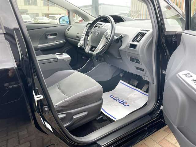 トヨタ プリウス α S ツーリングセレクション 鳥取県 2012(平24)年 9.8万km ブラック (株)IDOMが運営する【じしゃロン鳥取店】の自社ローン専用車両になります。こちらは現金またはオートローンご利用時の価格です。自社ローンご希望の方は別途その旨お申付け下さい/純正8インチナビ（NHZN-X62G）/・フルセグ/CD/DVD/BT/バックカメラ/LEDヘッドライト/オートライト/純正フォグランプ/革巻きステアリング/純正17インチAW/ビルトインETC/W/S/カーテンエアバック/スマートキー/プッシュスタート