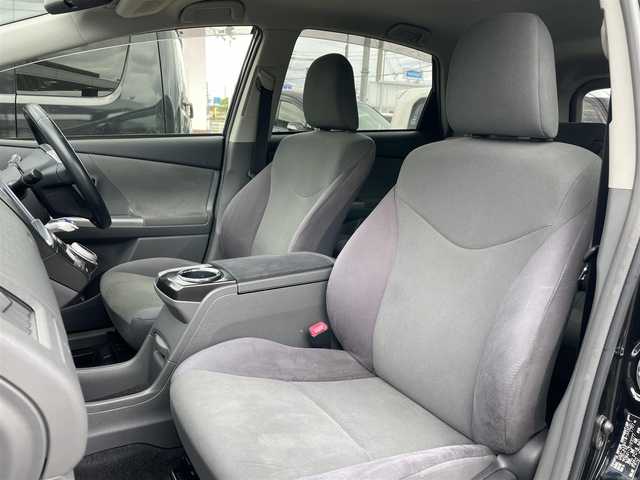 トヨタ プリウス α S ツーリングセレクション 鳥取県 2012(平24)年 9.8万km ブラック (株)IDOMが運営する【じしゃロン鳥取店】の自社ローン専用車両になります。こちらは現金またはオートローンご利用時の価格です。自社ローンご希望の方は別途その旨お申付け下さい/純正8インチナビ（NHZN-X62G）/・フルセグ/CD/DVD/BT/バックカメラ/LEDヘッドライト/オートライト/純正フォグランプ/革巻きステアリング/純正17インチAW/ビルトインETC/W/S/カーテンエアバック/スマートキー/プッシュスタート