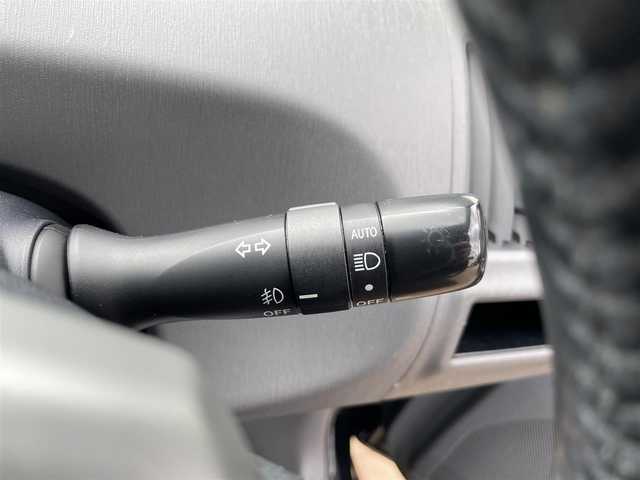 トヨタ プリウス α S ツーリングセレクション 鳥取県 2012(平24)年 9.8万km ブラック (株)IDOMが運営する【じしゃロン鳥取店】の自社ローン専用車両になります。こちらは現金またはオートローンご利用時の価格です。自社ローンご希望の方は別途その旨お申付け下さい/純正8インチナビ（NHZN-X62G）/・フルセグ/CD/DVD/BT/バックカメラ/LEDヘッドライト/オートライト/純正フォグランプ/革巻きステアリング/純正17インチAW/ビルトインETC/W/S/カーテンエアバック/スマートキー/プッシュスタート