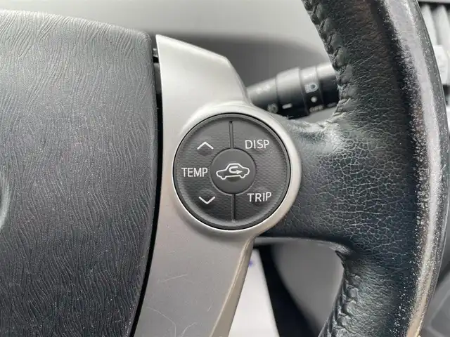トヨタ プリウス α S ツーリングセレクション 鳥取県 2012(平24)年 9.8万km ブラック (株)IDOMが運営する【じしゃロン鳥取店】の自社ローン専用車両になります。こちらは現金またはオートローンご利用時の価格です。自社ローンご希望の方は別途その旨お申付け下さい/純正8インチナビ（NHZN-X62G）/・フルセグ/CD/DVD/BT/バックカメラ/LEDヘッドライト/オートライト/純正フォグランプ/革巻きステアリング/純正17インチAW/ビルトインETC/W/S/カーテンエアバック/スマートキー/プッシュスタート