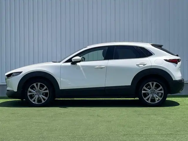 マツダ ＣＸ－３０ XD Lパッケージ 香川県 2019(令1)年 6万km スノーフレイクホワイトパールマイカ 登録時走行距離：59623km/純正ディスプレイオーディオ/　CD DVD BT フルセグTV/全方位カメラ/BOSEプレミアムサウンド/衝突被害軽減装置/レーンキープアシスト/レーダークルーズコントロール/クリアランスソナー/ブラインドスポットモニター/ヘッドアップディスプレイ/LEDヘッドライト/オートライト/オートハイビーム/ブラックレザーシート/シートヒーター/パワーシート/シートメモリ/電子パーキングブレーキ/ETC/革巻ステアリング/ステアリングリモコン/ステアリングヒーター/パドルシフト/MTモード付AT/アイドリングストップ/横滑り防止装置/プッシュスタート/スマートキー
