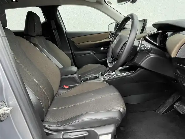 ＤＳオートモビル ＤＳ３ クロスバック ソーシック 東京都 2020(令2)年 4.6万km シルバー ディスプレイオーディオ/Apple Car play/Android Auto/ミラーリンク/バックカメラ/アダプティブLED/DRIVEモード/オートライト/Wチャージ/ブラインドスポット/レーンキープアシスト
