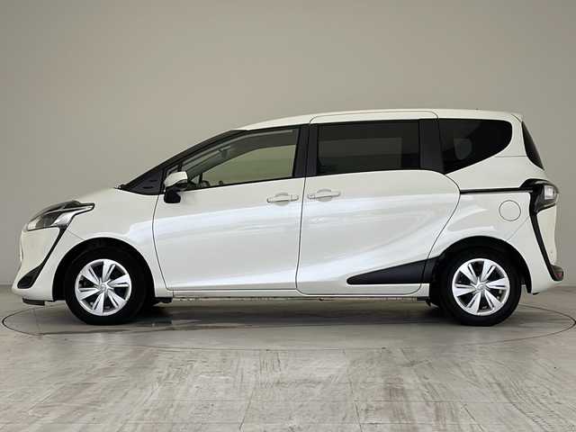 トヨタ シエンタ G セーフティエディション 愛知県 2020(令2)年 4.6万km ホワイトパールクリスタルシャイン 衝突被害軽減ブレーキ/純正7インチSD（ナビあり）/全方位カメラ/両側パワースライドドア/フルセグTV/CD DVD/Bluetooth/バックカメラ/コーナーセンサー/LEDヘッドライト/オートマチックハイビーム/ETC/ステアリングスイッチ/スマートキー/プッシュスタート