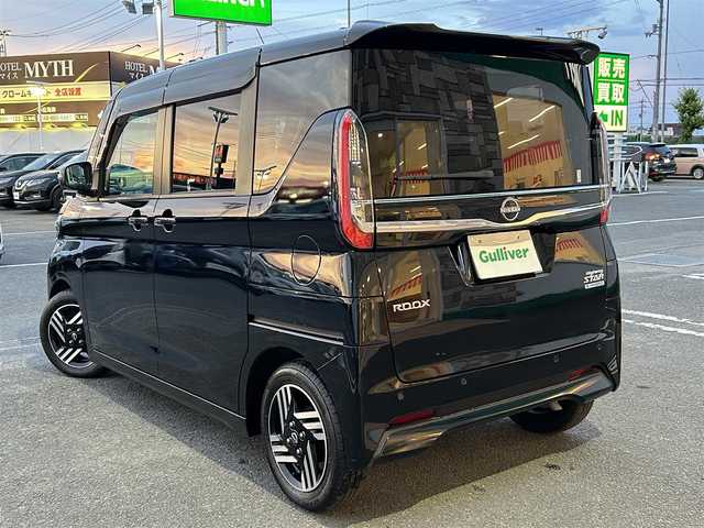 日産 ルークス ハイウェイスター X 徳島県 2024(令6)年 0.5万km ブラック 純正ワイドナビ/（BT/フルセグTV）/全方位カメラ/ETC/前方ドライブレコーダー/両側パワースライドドア/LEDヘッドライト/フォグランプ/オートハイビーム/革巻きステアリング/ステアリングスイッチ/プッシュスタート/スマートキー/スペアキー1本/純正14インチアルミホイール