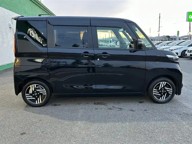 日産 ルークス ハイウェイスター X 徳島県 2024(令6)年 0.5万km ブラック 純正ワイドナビ/（BT/フルセグTV）/全方位カメラ/ETC/前方ドライブレコーダー/両側パワースライドドア/LEDヘッドライト/フォグランプ/オートハイビーム/革巻きステアリング/ステアリングスイッチ/プッシュスタート/スマートキー/スペアキー1本/純正14インチアルミホイール
