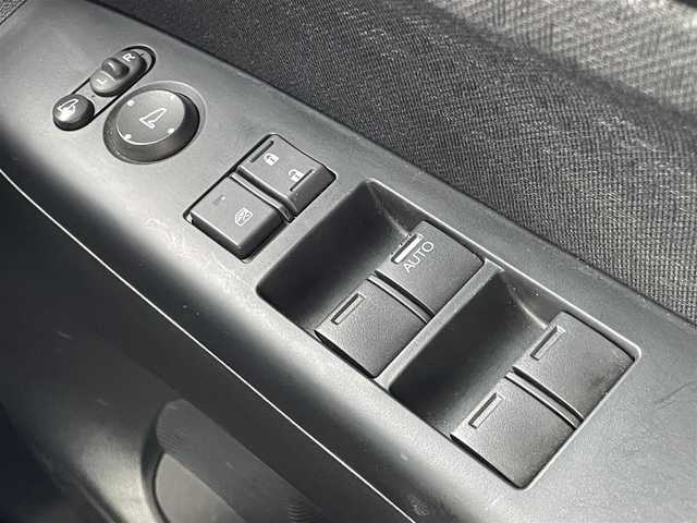 ホンダ Ｎ ＢＯＸ カスタム ターボ SSパッケージ 東京都 2013(平25)年 6.4万km プレミアムホワイトパール 登録時走行距離63972km/社外ナビ/フルセグTV/AM/FM/CD/DVD/BT/バックカメラ/両側パワースライドドア/ETC/クルーズコントロール/オートライト/HIDライト/フォグランプ/社外ドアバイザー/無限フロアマット/スペアキー/昭島店成約