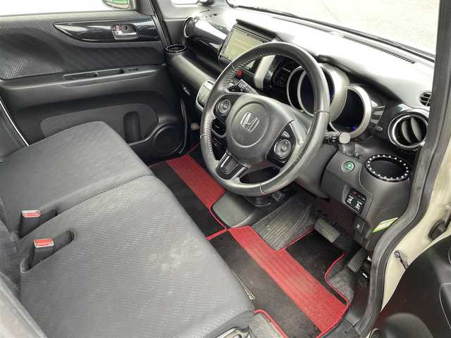 ホンダ Ｎ ＢＯＸ カスタム ターボ SSパッケージ 東京都 2013(平25)年 6.4万km プレミアムホワイトパール 登録時走行距離63972km/社外ナビ/フルセグTV/AM/FM/CD/DVD/BT/バックカメラ/両側パワースライドドア/ETC/クルーズコントロール/オートライト/HIDライト/フォグランプ/社外ドアバイザー/無限フロアマット/スペアキー/昭島店成約