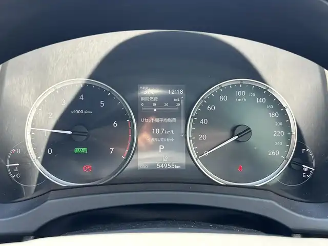 レクサス ＩＳ 300h 和歌山県 2021(令3)年 5.5万km シルバー 後期型モデル/メーカーナビ/バックカメラ/革巻きステアリング/ステアリングスイッチ/レーダークルーズコントロール/BSM/レーンキープアシスト/レクサスセーフティセンス/合皮シート/パワーシート/シートヒーター/パドルシフト/オートライト/オートハイビーム/オートワイパー
