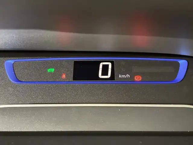 日産 セレナ e－パワー ハイウェイスター V 福岡県 2020(令2)年 2.1万km ダークメタルグレー/ダイヤモンドブラック 純正メモリナビ/全方位モニター/フルセグテレビ/純正フリップダウンモニター/4人乗り/ベッドキット/プロパイロット/ステアリングヒーター/フリップダウンモニター/両側パワースライドドア/ETC
