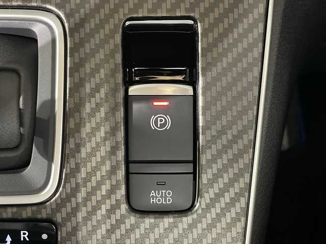 日産 セレナ e－パワー ハイウェイスター V 福岡県 2020(令2)年 2.1万km ダークメタルグレー/ダイヤモンドブラック 純正メモリナビ/全方位モニター/フルセグテレビ/純正フリップダウンモニター/4人乗り/ベッドキット/プロパイロット/ステアリングヒーター/フリップダウンモニター/両側パワースライドドア/ETC