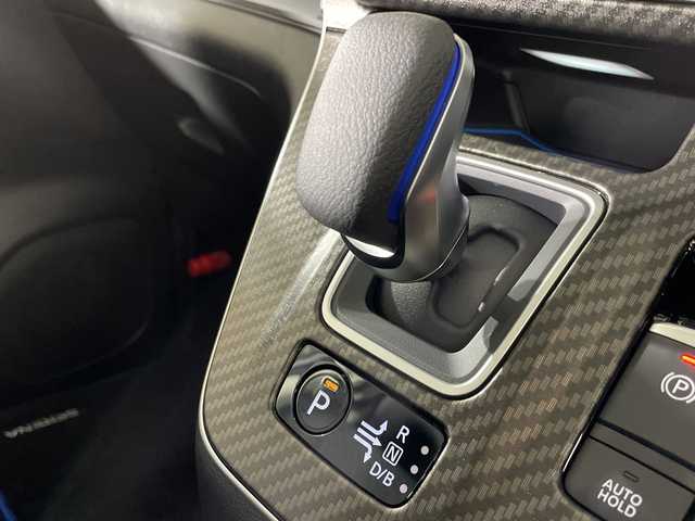 日産 セレナ e－パワー ハイウェイスター V 福岡県 2020(令2)年 2.1万km ダークメタルグレー/ダイヤモンドブラック 純正メモリナビ/全方位モニター/フルセグテレビ/純正フリップダウンモニター/4人乗り/ベッドキット/プロパイロット/ステアリングヒーター/フリップダウンモニター/両側パワースライドドア/ETC