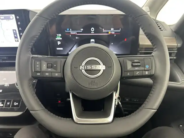 日産 セレナ e－パワー ハイウェイスター V 千葉県 2025(令7)年 0.1千km プリズムホワイト 登録済未使用車　/登録時走行距離：10km/純正１２型ナビ（NissanConnectナビ）　/純正後席モニター/全方位カメラ　/両側電動スライドドア　/ワイヤレス充電機/HDMIポート /プロパイロット /インテリジェントルームミラー /ブラインドスポットモニター /フルセグTV　/ビルトインETC2.0/EVモード/アダプティブLEDヘッドライトシステム（オートレベライザー）/プロパイロット緊急停止支援システム（SOSコール機能付）/アイドリングストップ/ウィンカーミラー/プッシュスタート